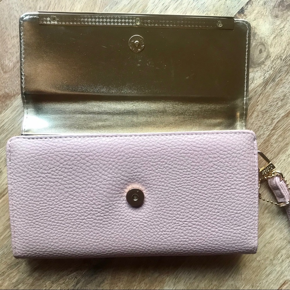 Steve Madden Wristlet - Picture 5 of 6